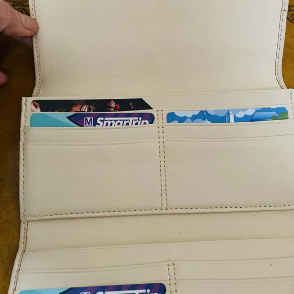 Coach Vintage White Cream Leather Trifold Wallet w Snap Closure - Picture 7 of 13